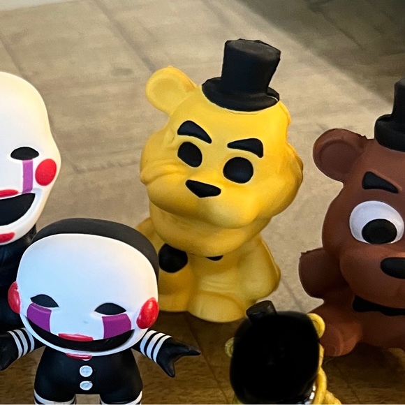 7 years, 7 games, 7 nights, 1 story. Happy anniversary fnaf  - 7 five nights of Freddy
